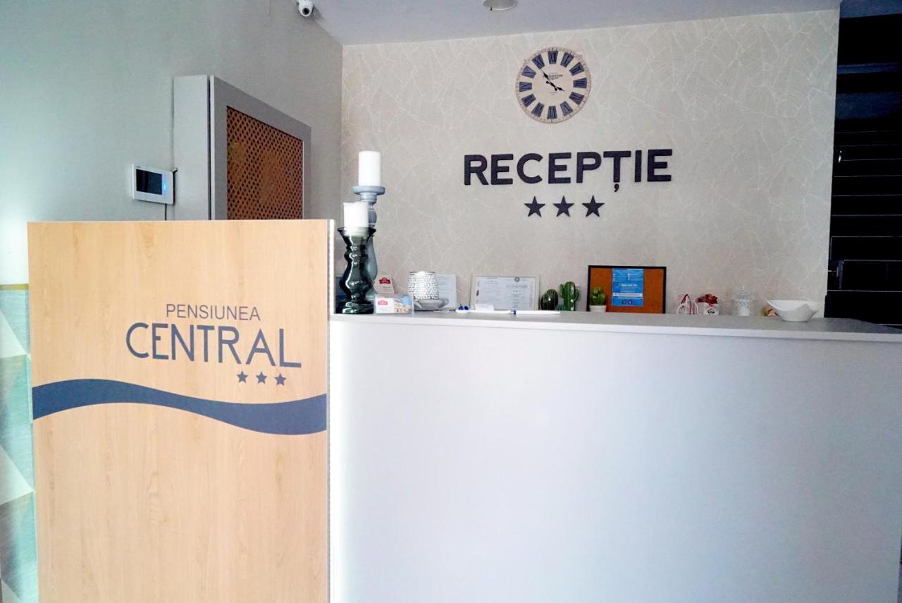 Pensiunea Central Reghin Buitenkant foto